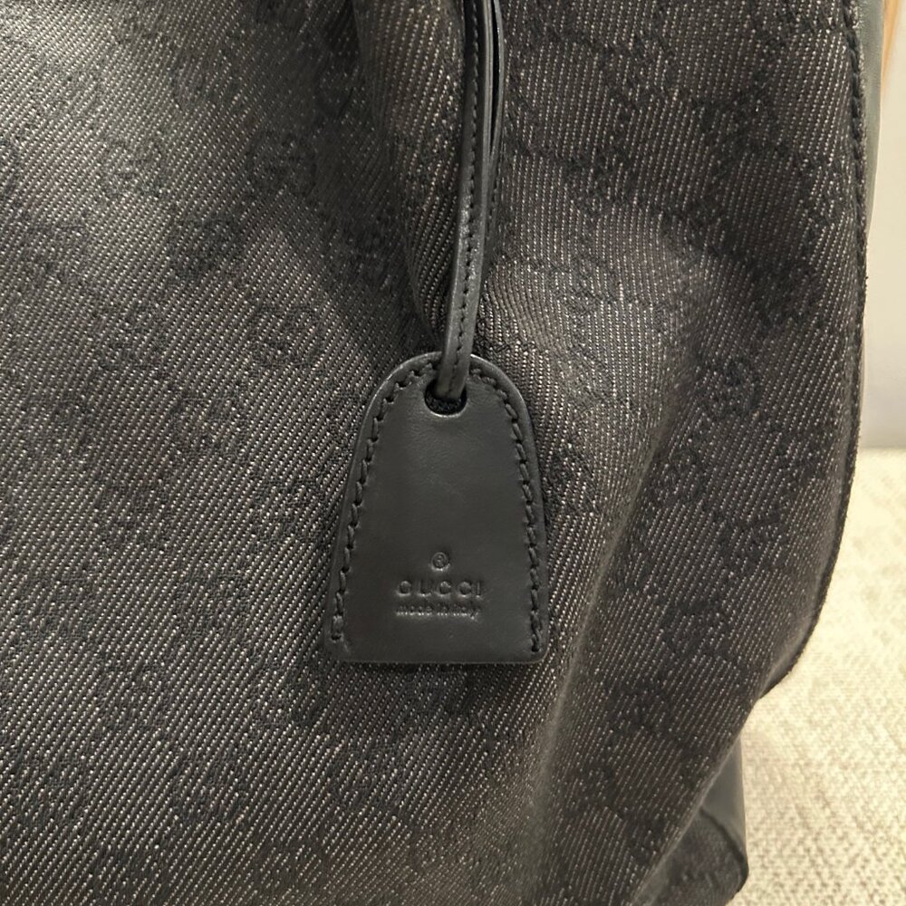 Authentic Vintage Gucci Denim and Leather Tote with attached Pouch - Picture 4 of 12